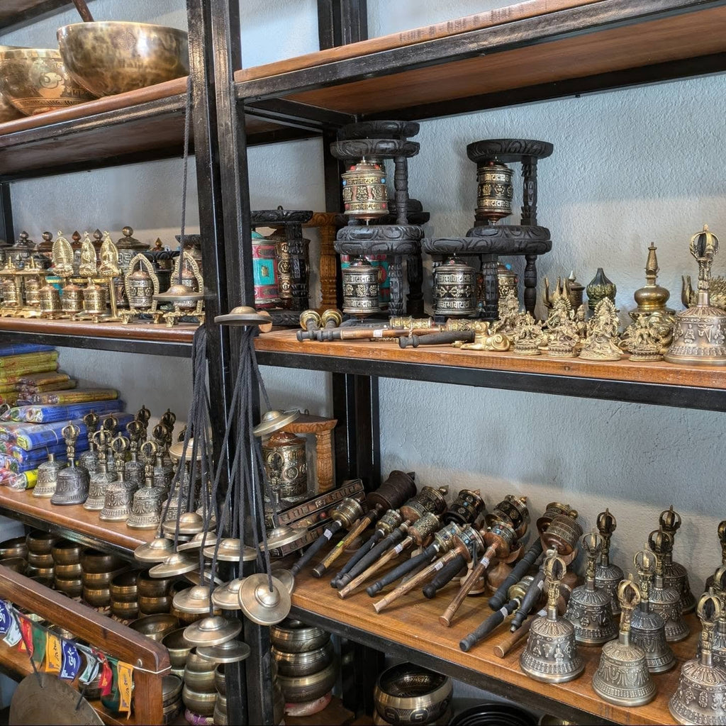 尼泊爾靈修法器店陳列